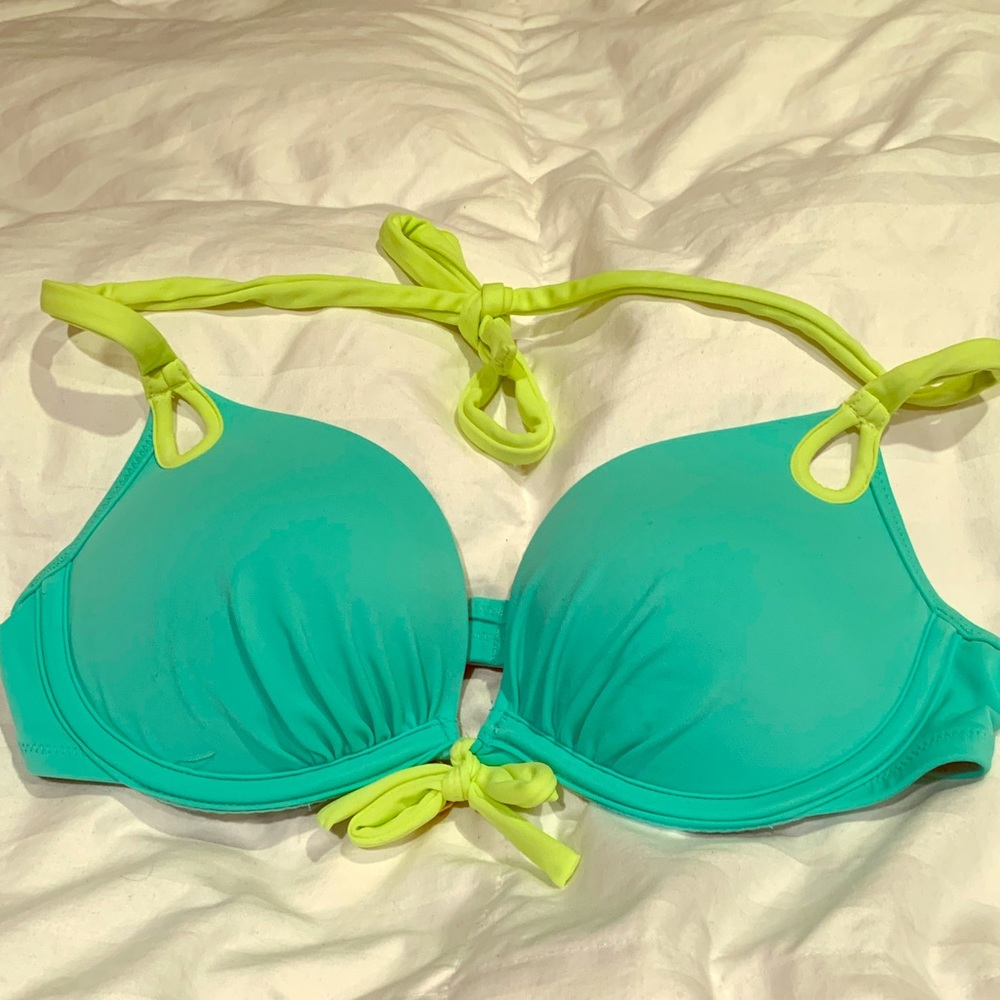 Victoria’s Secret Bikini Top